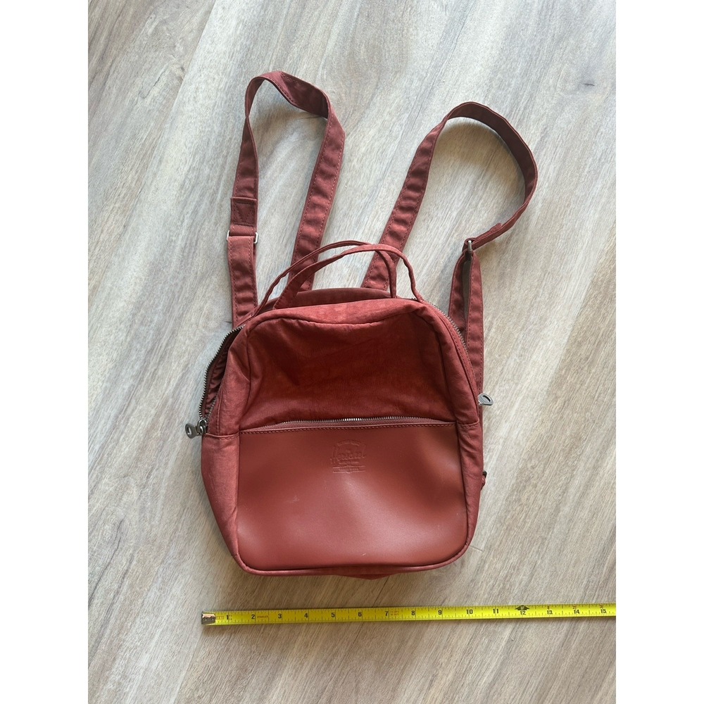 Mini Herschel Burgundy Sherpa Backpack in excellent condition